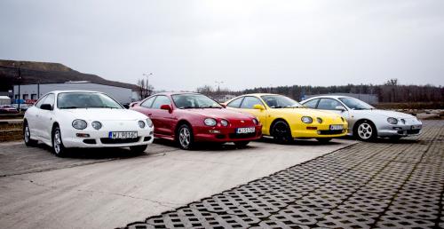 Klasyczne Toyoty na start