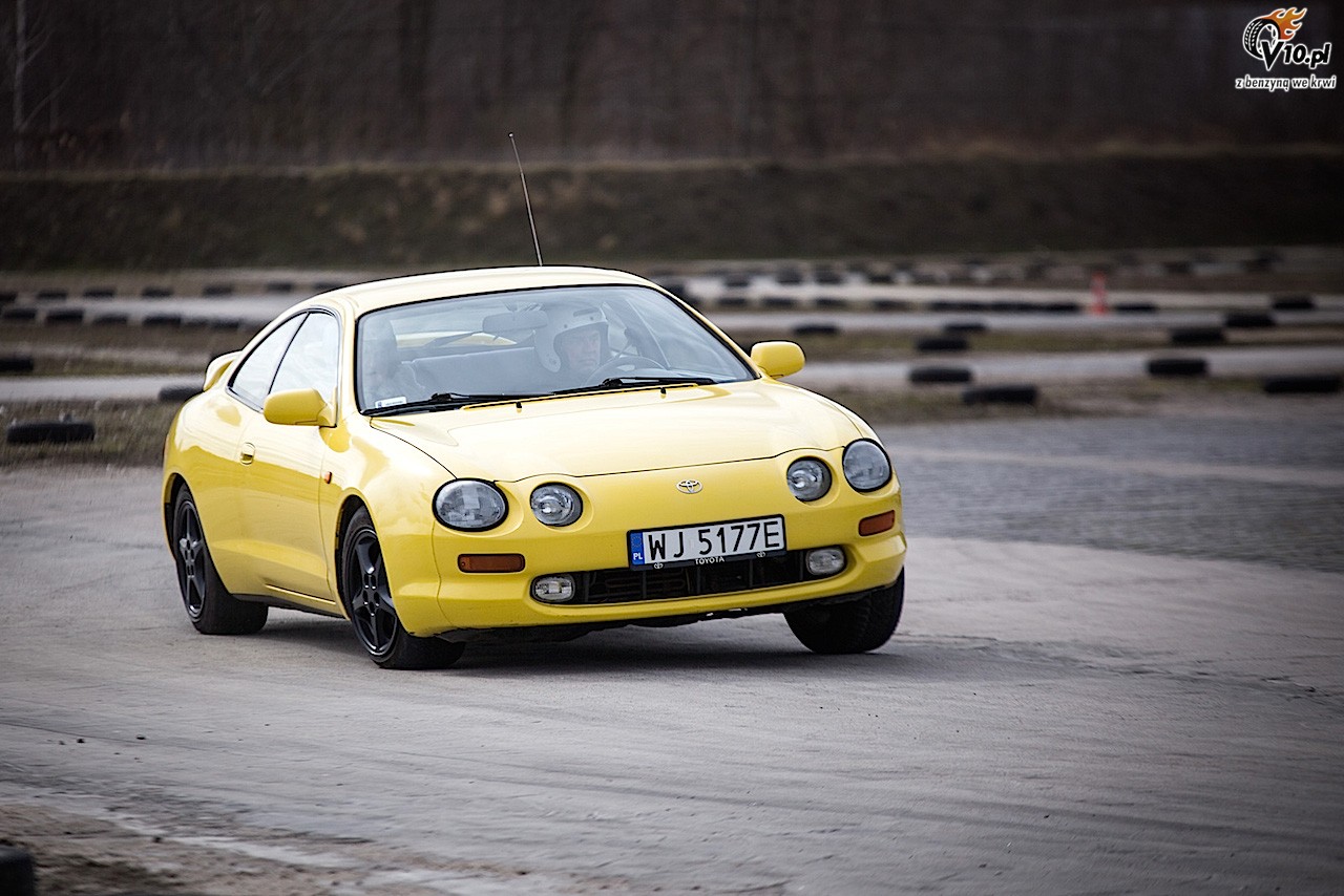 Klasyczne Toyoty na start