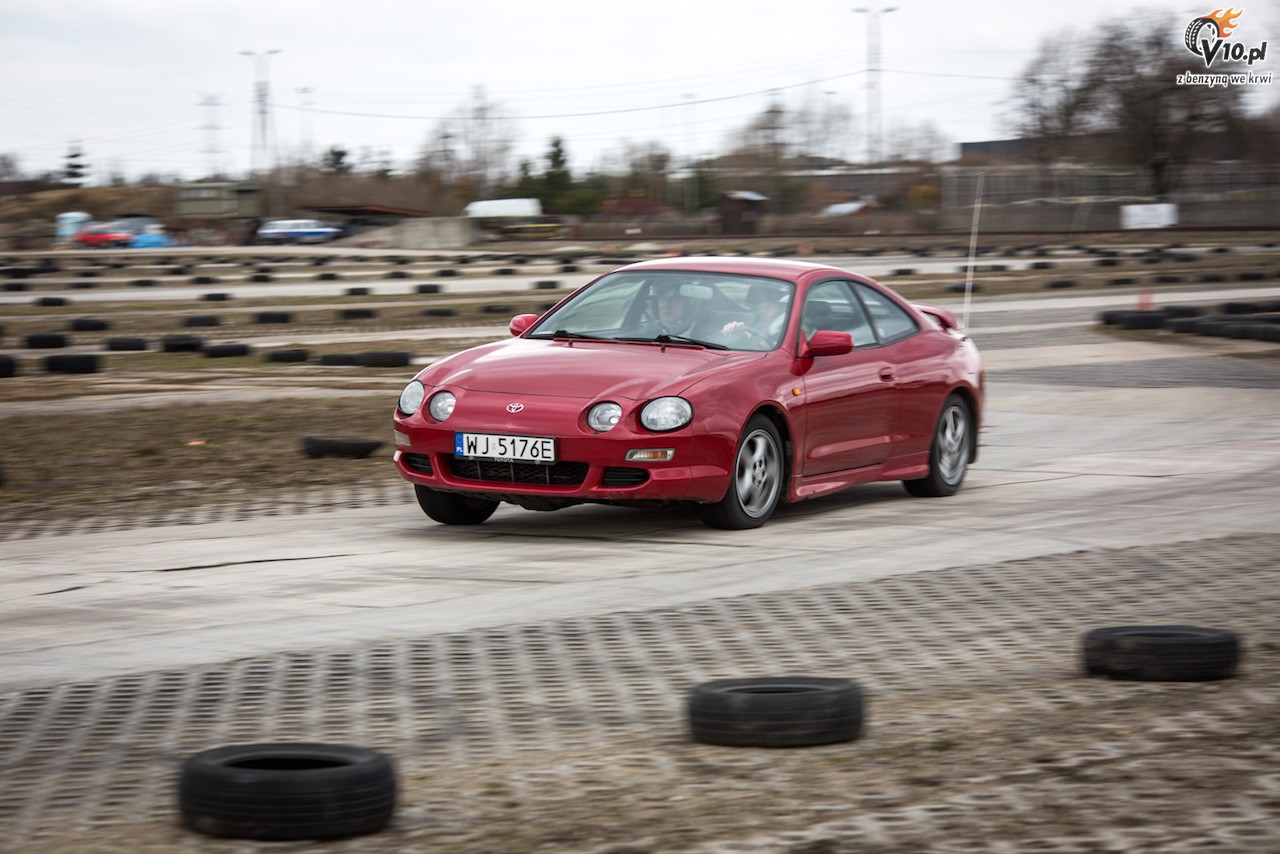 Klasyczne Toyoty na start
