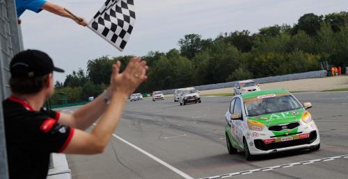 Kia Lotos Race 2012: Mirecki odnosi podwjne zwycistwo w Brnie i siga po mistrzostwo