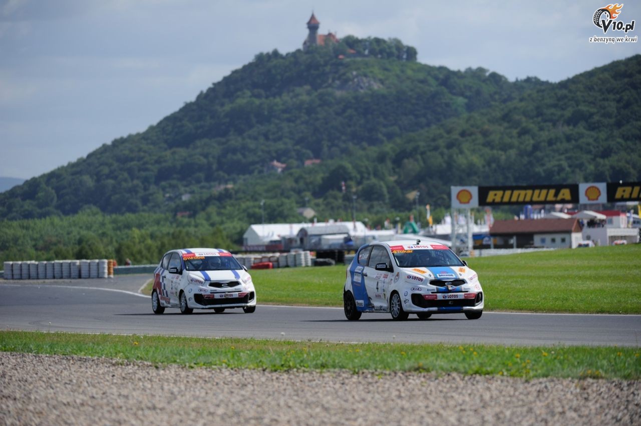 Kia Lotos Race: Dublet Mireckiego na torze Autodrom Most