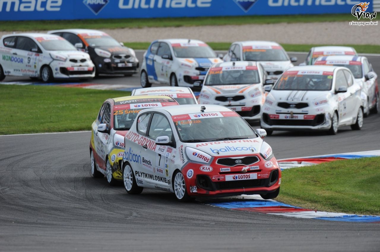 Kia Lotos Race zmierza na Tor Poznań. Piękna Włoszka sprawdzi poziom serii