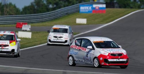KIA Lotos Race