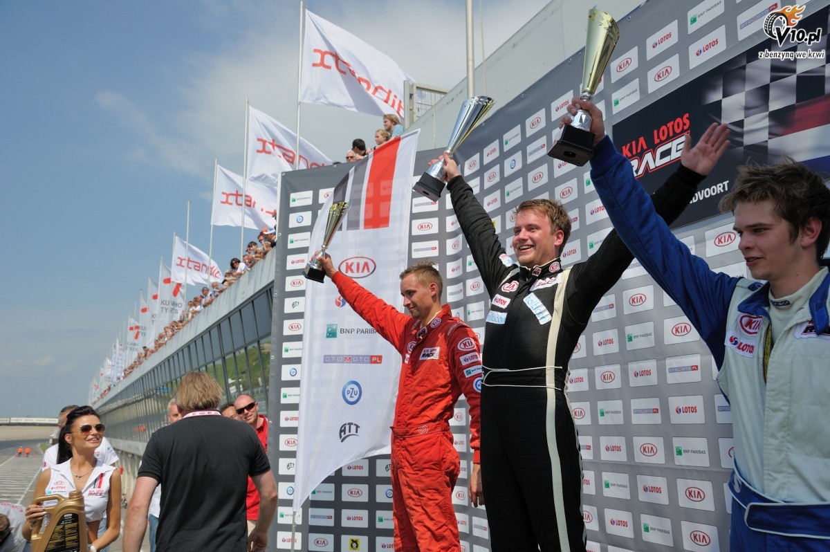 Kia Lotos Race: Runda na Zandvoort dla debiutanta Urbaniaka i starego wyjadacza Kostrzaka
