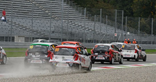 Kia Lotos Race