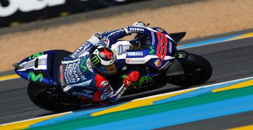 MotoGP: Lorenzo zdominował wyścig na Le Mans, festiwal upadków za jego plecami