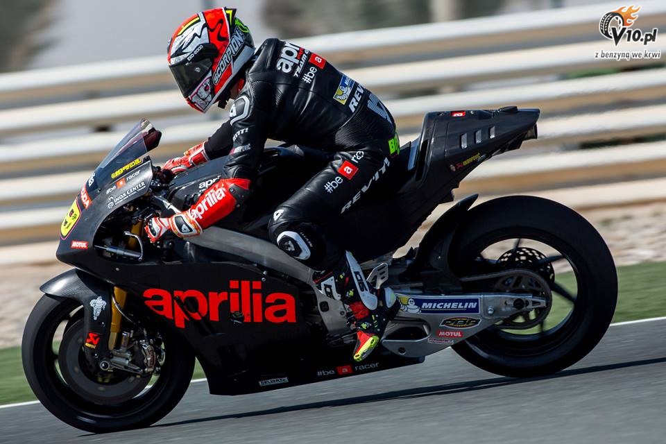 MotoGP: Zawodnicy Aprilii zawodoleni z nowego motocykla