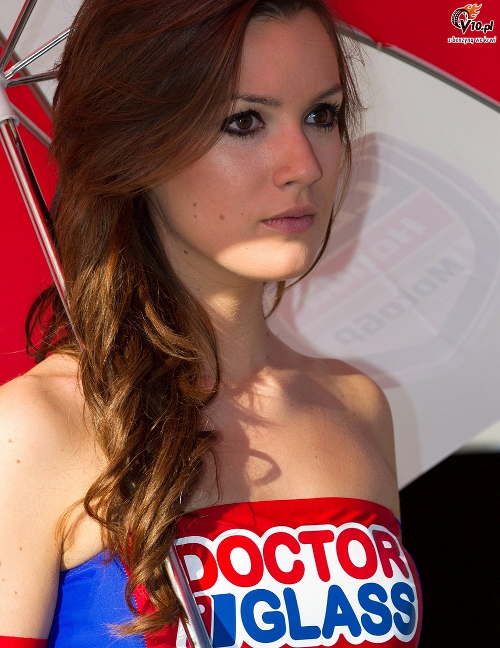 MotoGP 2012: Grid Girls z padoku toru Aragon - foto i wideo