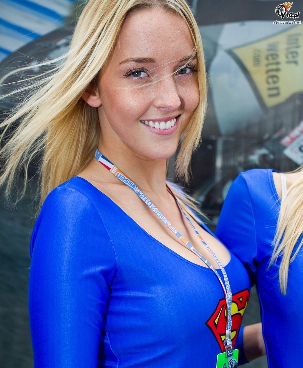 MotoGP 2012: Grid Girls z padoku toru Assen - foto i wideo