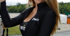 MotoGP 2012: Grid Girls z padoku toru Brno - foto i wideo