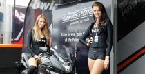 MotoGP 2012: Grid Girls z padoku toru Brno - foto i wideo