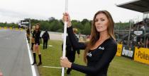 MotoGP 2012: Grid Girls z padoku toru Brno - foto i wideo