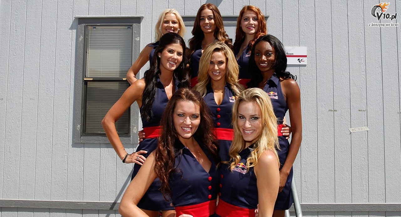 MotoGP 2012: Grid Girls z padoku toru Laguna Seca - foto i wideo