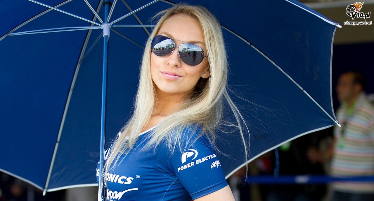 MotoGP 2012: Grid Girls z padoku toru Misano - foto i wideo