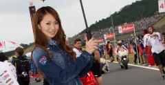 MotoGP 2012: Grid Girls z padoku japoskiego toru Motegi - foto i wideo