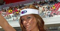 MotoGP 2012: Grid Girls z padoku toru Mugello - foto i wideo