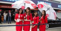 MotoGP 2012: Grid Girls z padoku australijskiego toru Phillip Island - foto i wideo