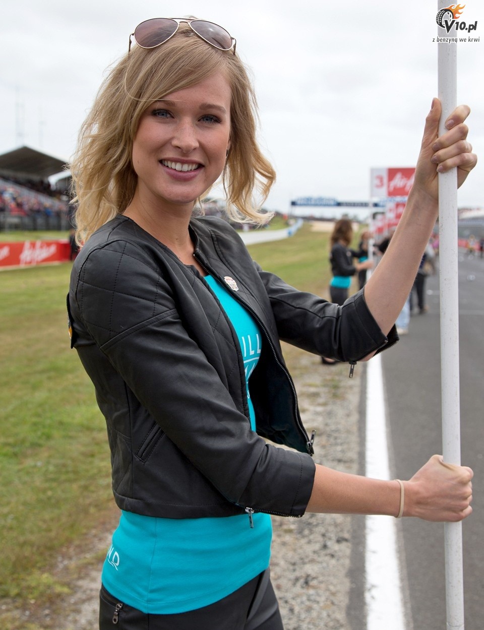 MotoGP 2012: Grid Girls z padoku australijskiego toru Phillip Island - foto i wideo