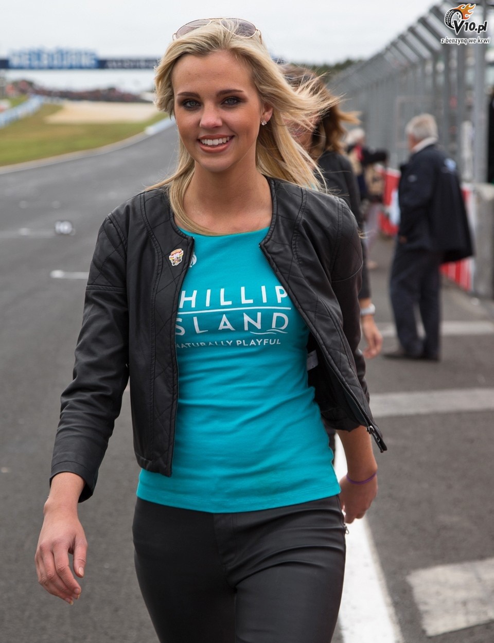 MotoGP 2012: Grid Girls z padoku australijskiego toru Phillip Island - foto i wideo