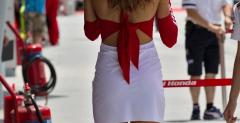 MotoGP 2012: Grid Girls z padoku malezyjskiego toru Sepang - foto i wideo