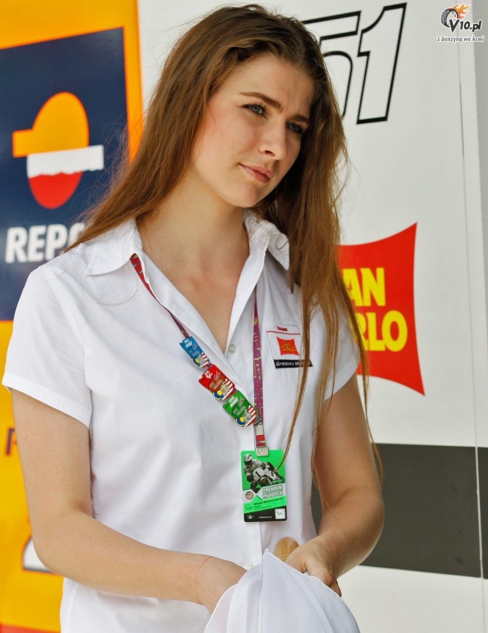 MotoGP 2012: Grid Girls z padoku malezyjskiego toru Sepang - foto i wideo