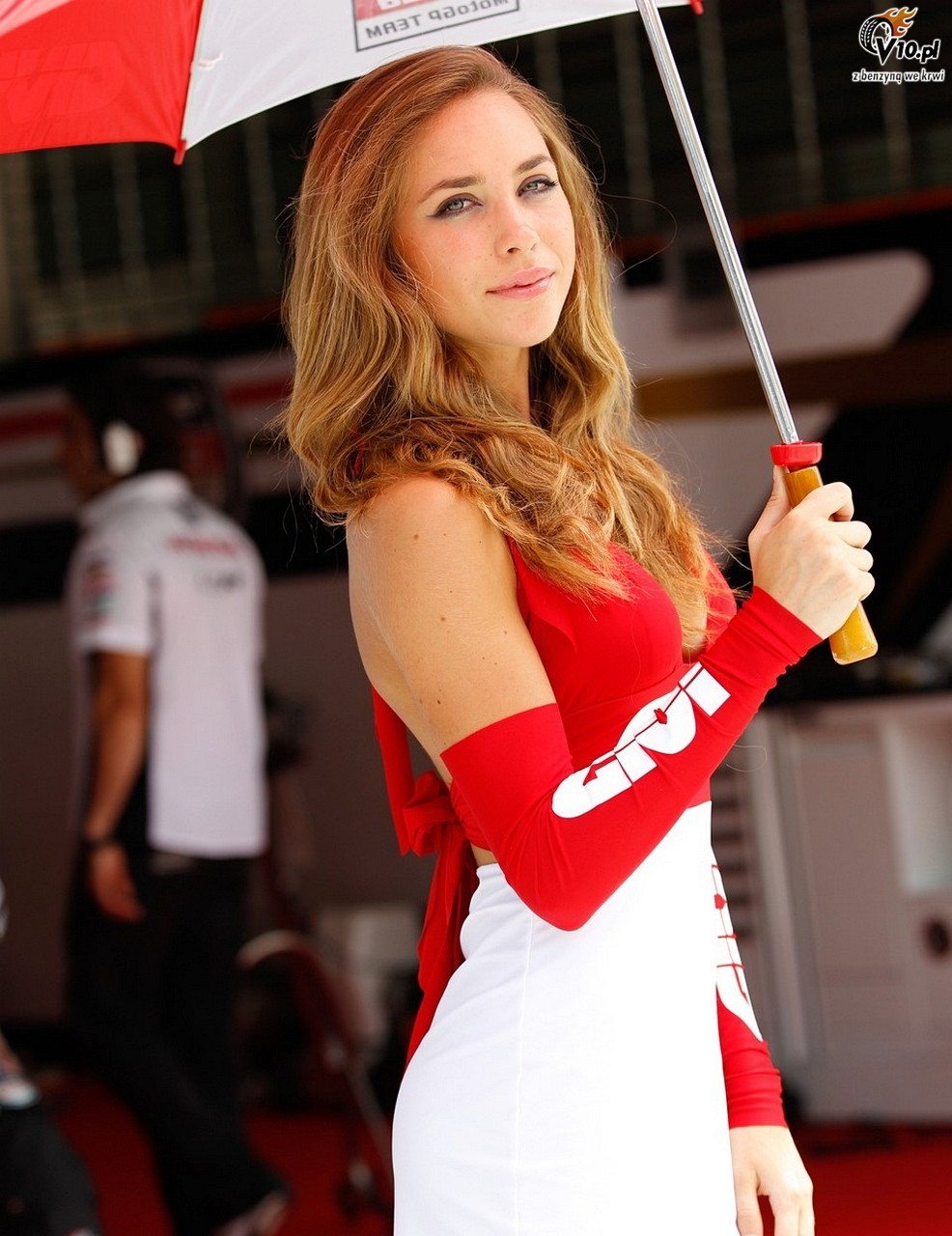MotoGP 2012: Grid Girls z padoku malezyjskiego toru Sepang - foto i wideo