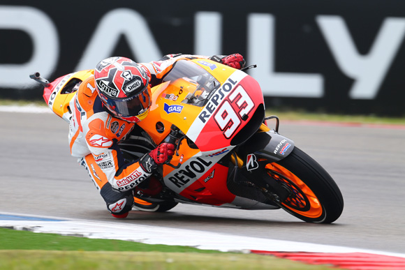 MotoGP: Marquez zwycięzcą burzliwego wyścigu na Assen