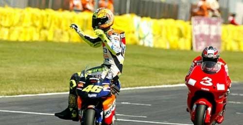 MotoGP: Historia pojedynkw Valentino Rossiego i Maxa Biaggiego [Wideo]