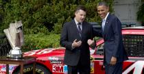 Wóz NASCAR zaparkował pod Białym Domem. Obama chciał się przejechać