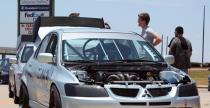 Wideo: Nowe nagrania z kamer pokadowych Mitsubishi Lancera Evo VIII spadajcego w przepa na Pikes Peak