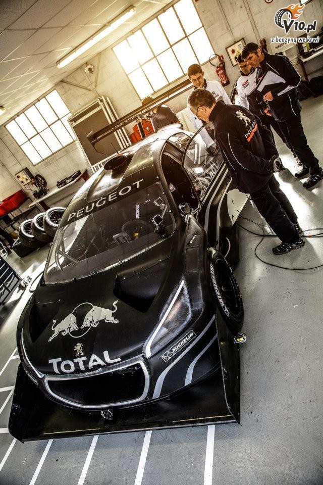 Peugeot 208 T16 Pikes Peak - pierwsza jazda