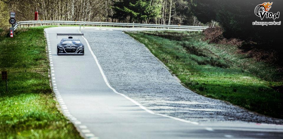 Peugeot 208 T16 Pikes Peak - pierwsza jazda