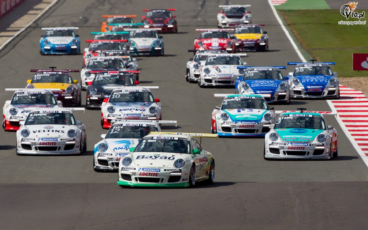 Porsche Supercup: Forch Racing wystawi Lukasa i juniora Porsche
