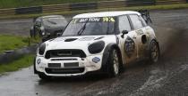 Button poprowadzi samochd rallycrossowy