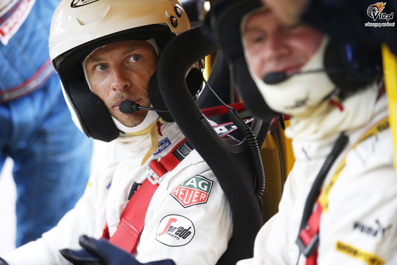 Button prbuje si w rallycrossie