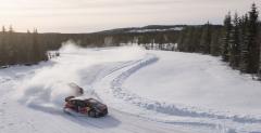 Loeb trenuje rallycross... na niegu