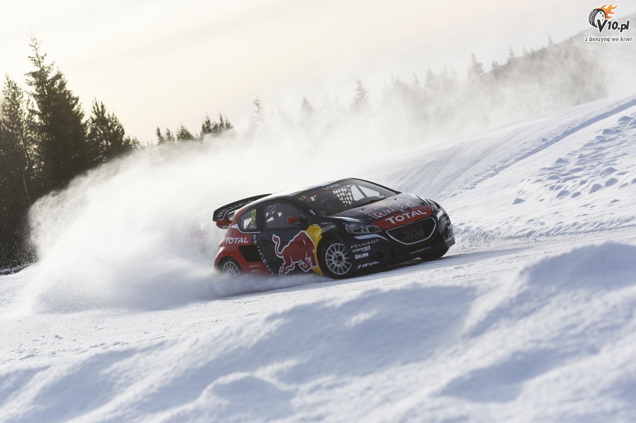 Loeb trenuje rallycross... na niegu