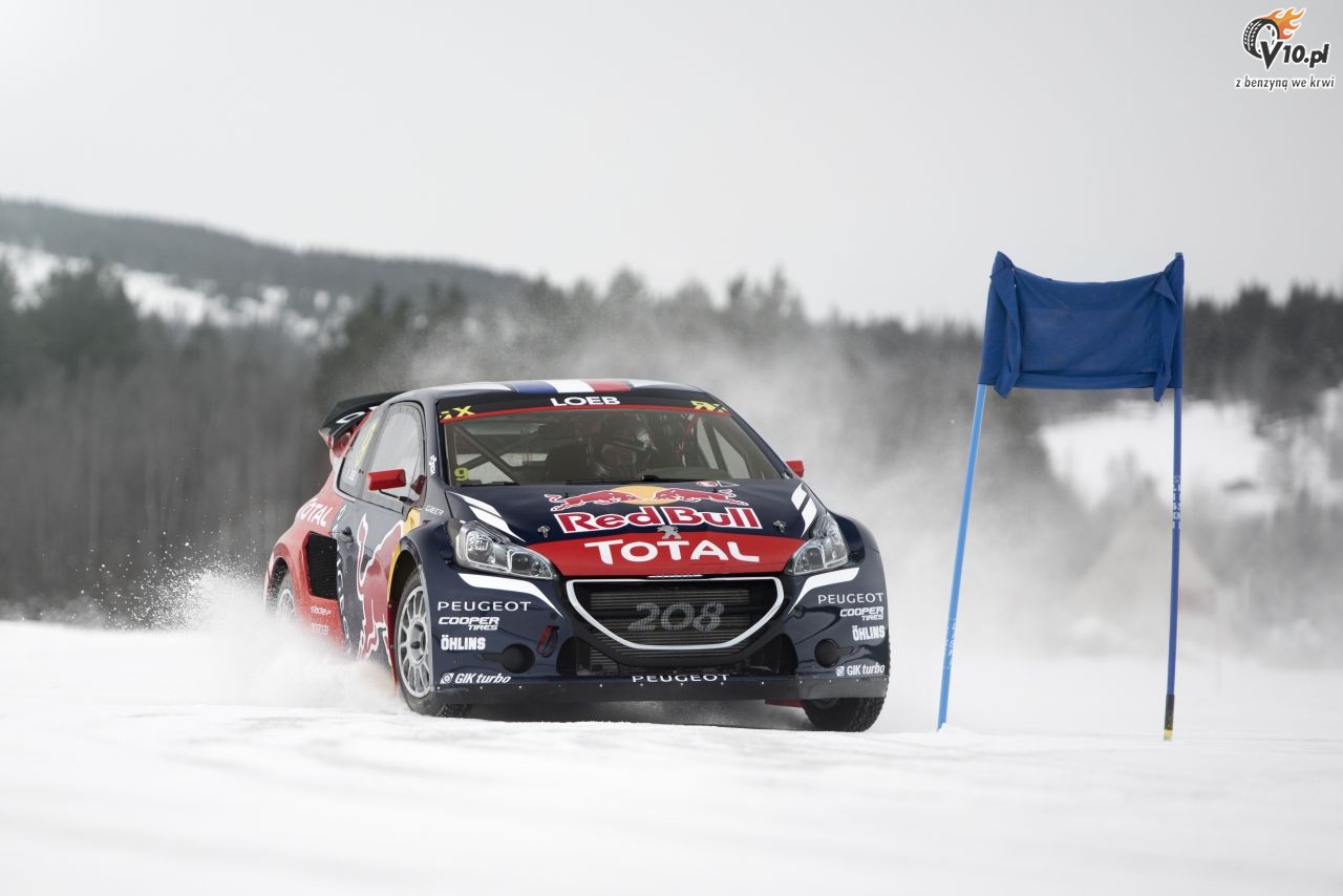 Loeb trenuje rallycross... na niegu