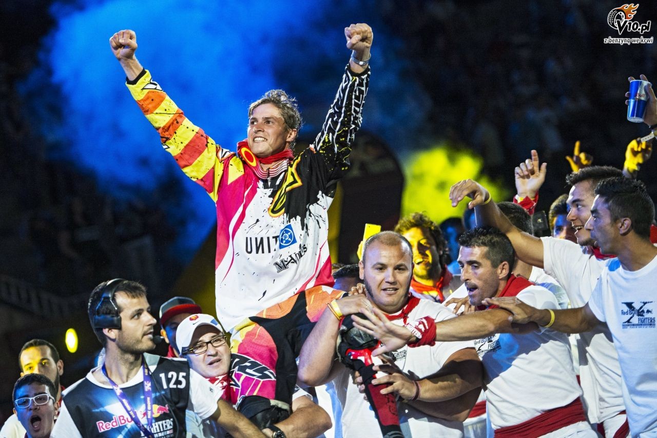 Red Bull X-Fighters: Pages zdobywa Madryt pierwszym Bike Flipem w konkursie
