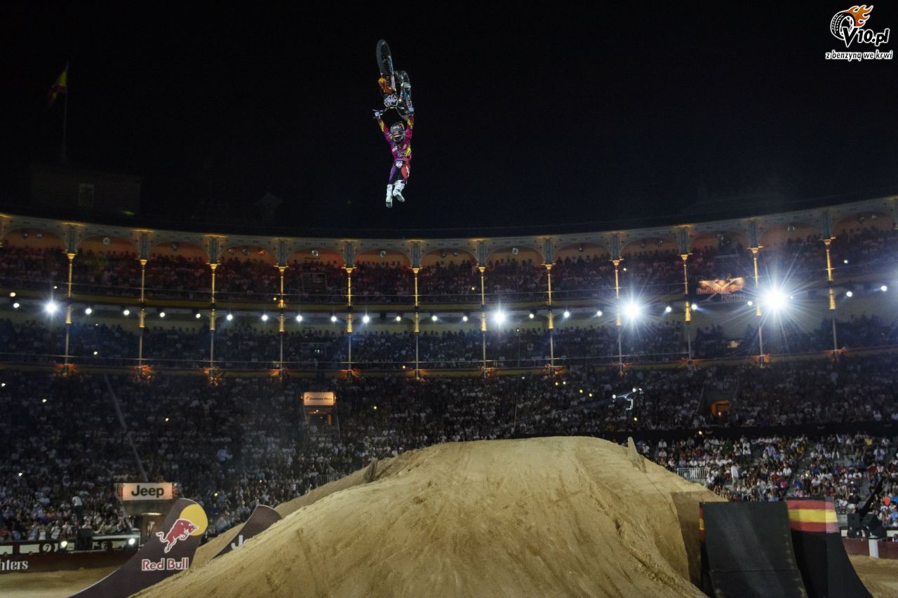 Red Bull X-Fighters: Pages zdobywa Madryt pierwszym Bike Flipem w konkursie