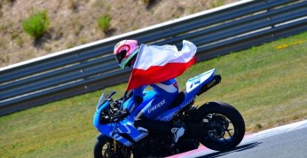 Wyścigi motocyklowe: 17-letni Polak na podium w klasyfikacji...
