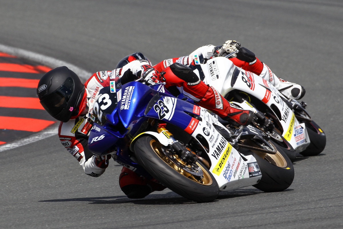 Trudny weekend Paska w pucharze Yamahy na Oschersleben