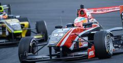 Ptak startowa z pole position w Toyota Racing Series, ale zaj pite miejsce