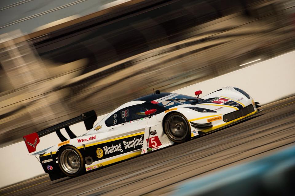 Giermaziak nieobecny na mecie 12h Sebring po kolejnej awarii silnika w Porsche