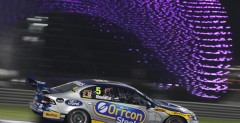 Wideo: Nieopacalny hazard w V8 Supercars Australia