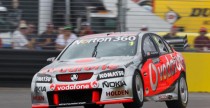 Wideo: Nieopacalny hazard w V8 Supercars Australia