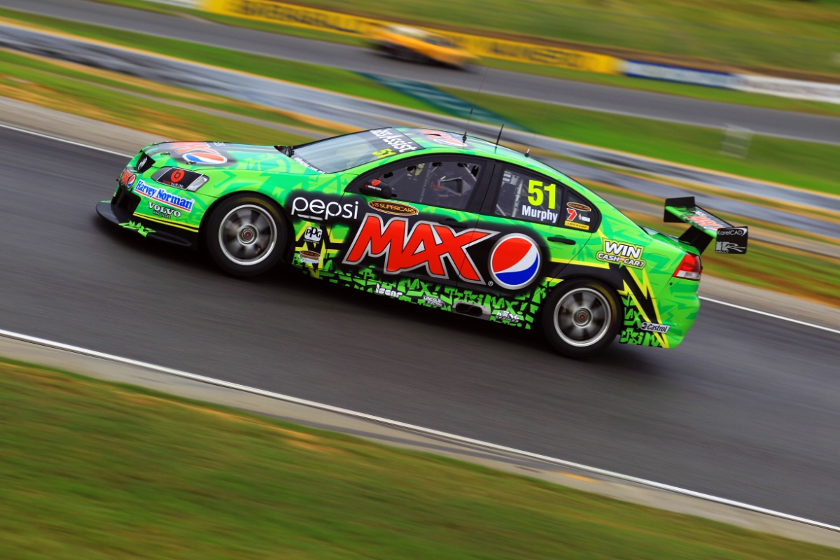 Jacques Villeneuve pojedzie w V8 Supercars