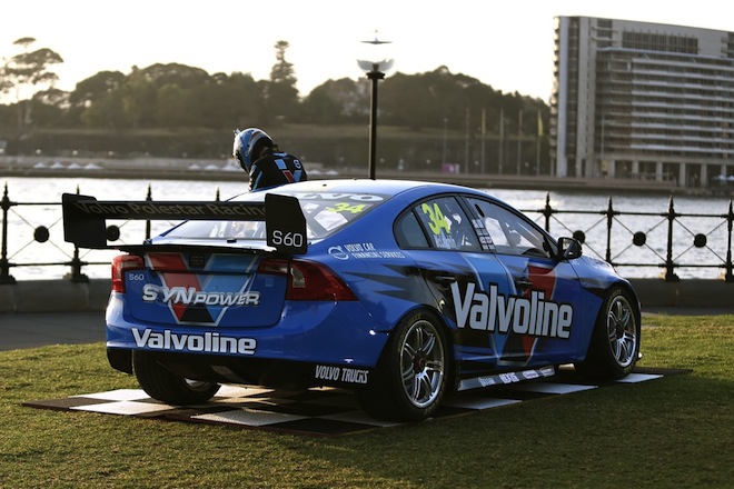 Volvo S60 w wyścigowej wersji na serię V8 Supercars