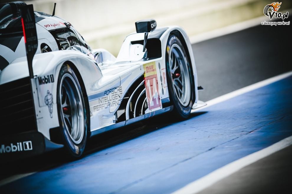 24h Le Mans - francuska pera w sportach motorowych okiem Porsche