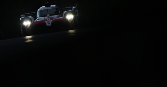 Alonso smakuje się w triumfie na Le Mans